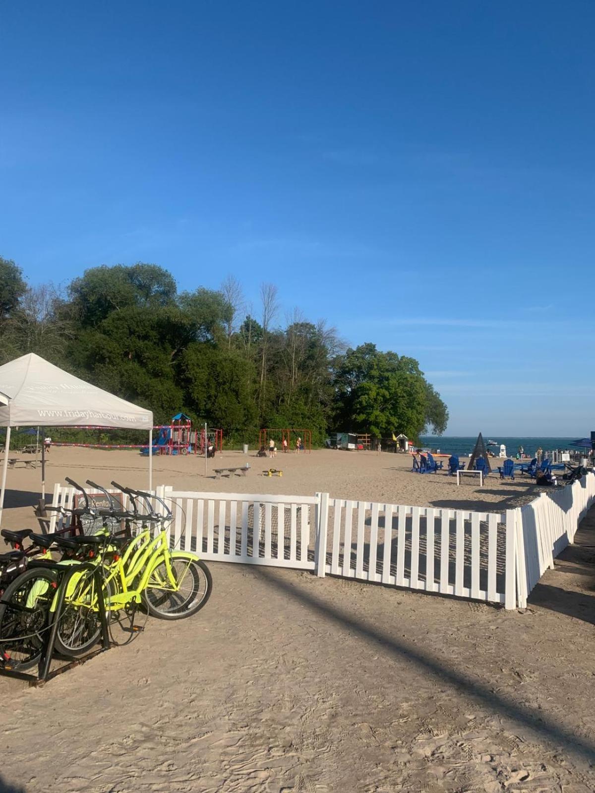 Stunning Stayz At Friday Harbour Beach Marina Resort Lake Simcoe Innisfil ภายนอก รูปภาพ